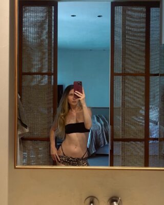 32’ʼ / Watch me grow and glowВідзначаю мою 32-гу подорож навколо Сонця.Поняття дня народження — це відголоски давнього світу, коли небо було календарем, а зорі прокладали шлях у житті. Сьогодні Сонце повертається на ту ж позицію в небі, де воно було, коли я народилась. 🦁Святкую життя 💕і перший день заняття спортом (кажуть ж треба починати щось гідне з нового року)